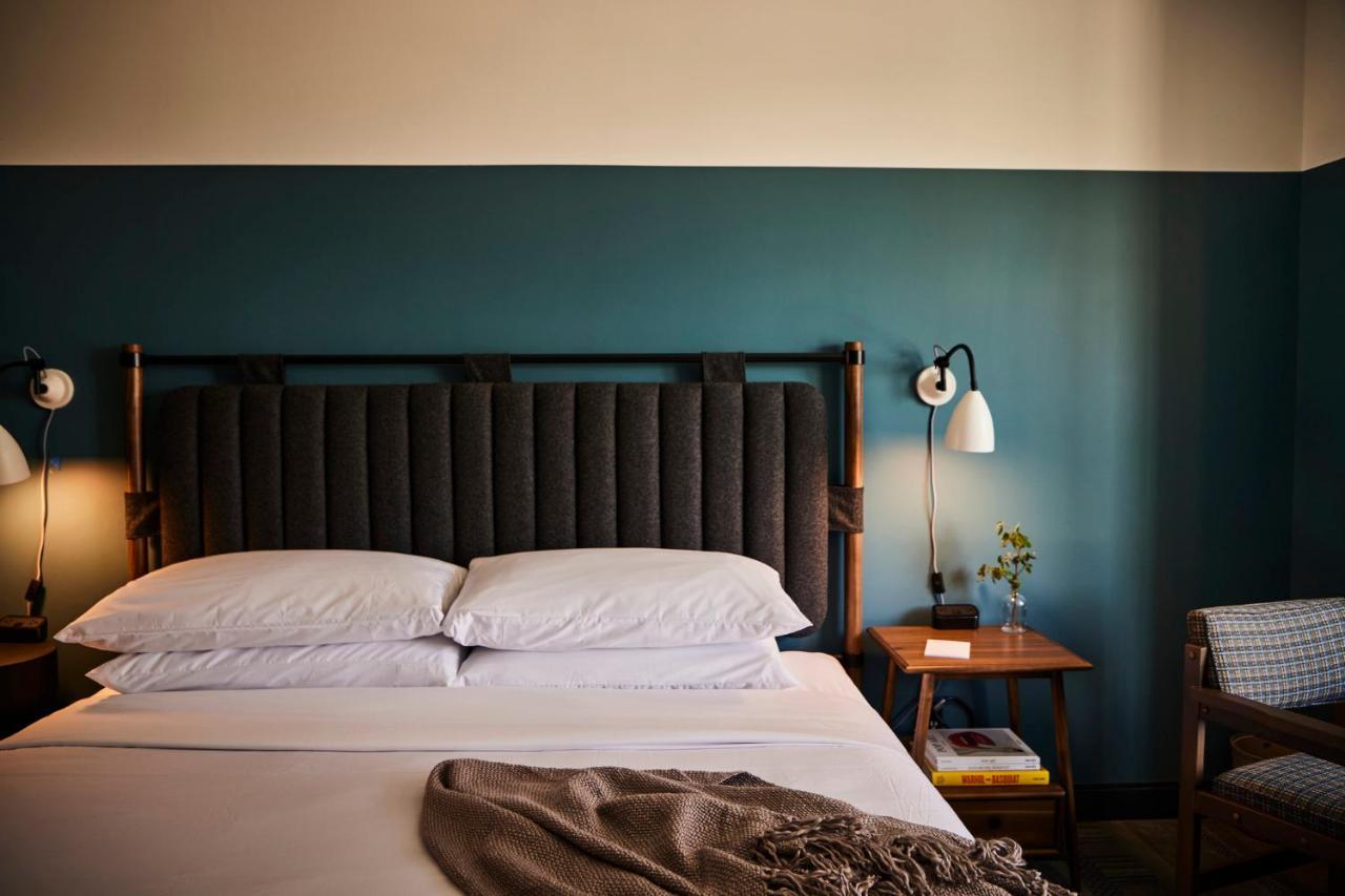 The Junto Hotel Кълъмбъс Екстериор снимка