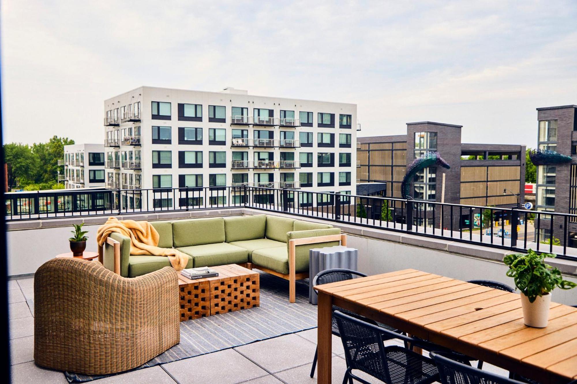 The Junto Hotel Кълъмбъс Екстериор снимка