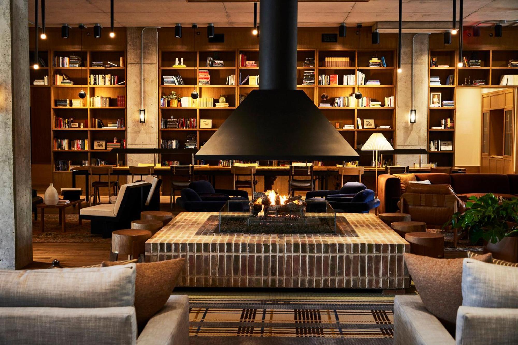The Junto Hotel Кълъмбъс Екстериор снимка